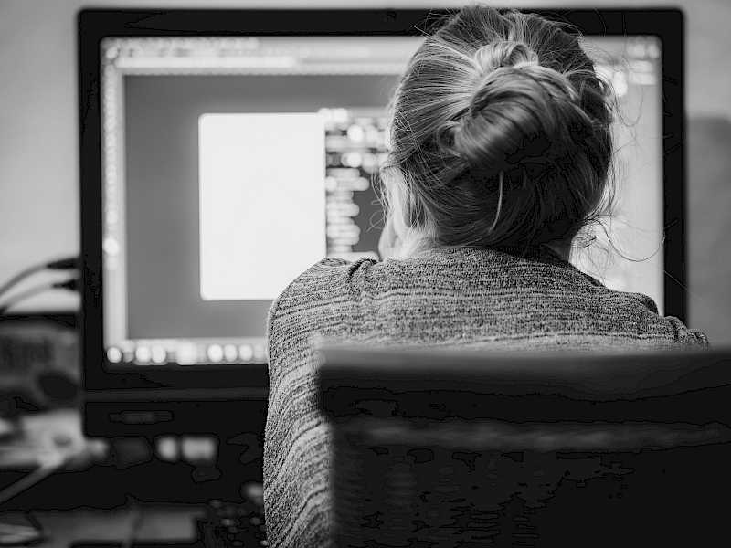 Preview image for blog article - Smart Businesses = Website First